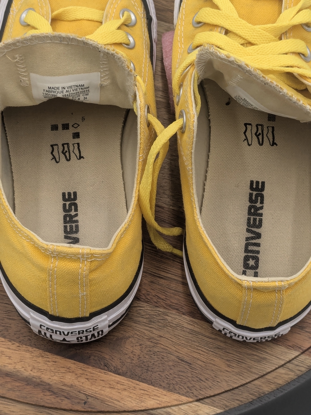 Converse Chuck Taylor All Star Ox Low Top Yellow Canvas Sneakers Women's 7 - Picture 10 of 11